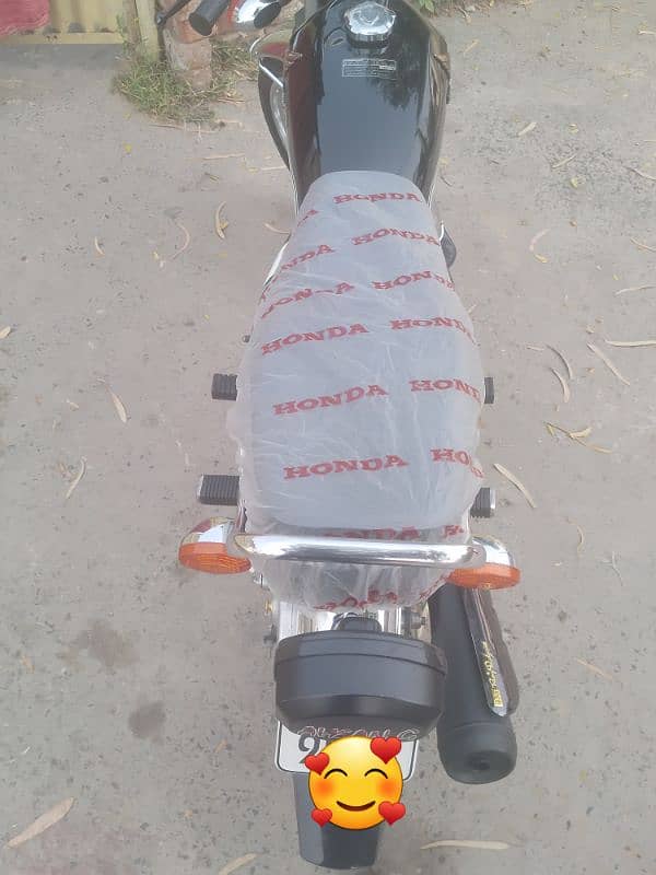 HONDA 125 SELF START 2023 MODEL TOTAL GANNIUN ALL ORIGNAL 0