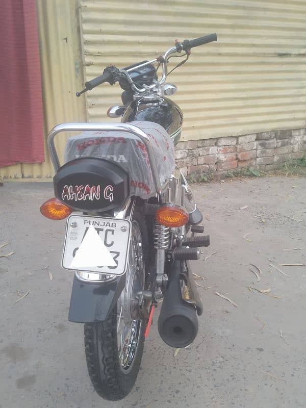 HONDA 125 SELF START 2023 MODEL TOTAL GANNIUN ALL ORIGNAL 6