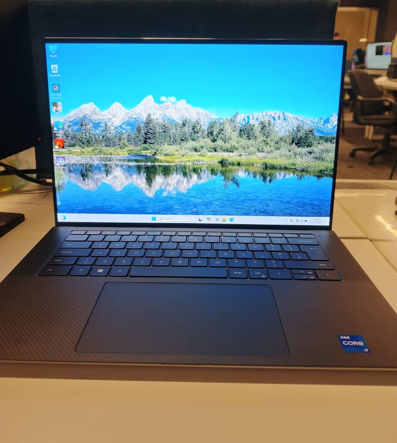 Dell Precision 5560 | i7 11th Gen 11850H CPU | 4k Touch Display 1