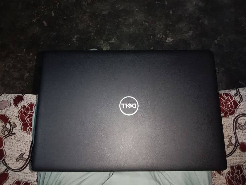 Dell Latitude 3500 0