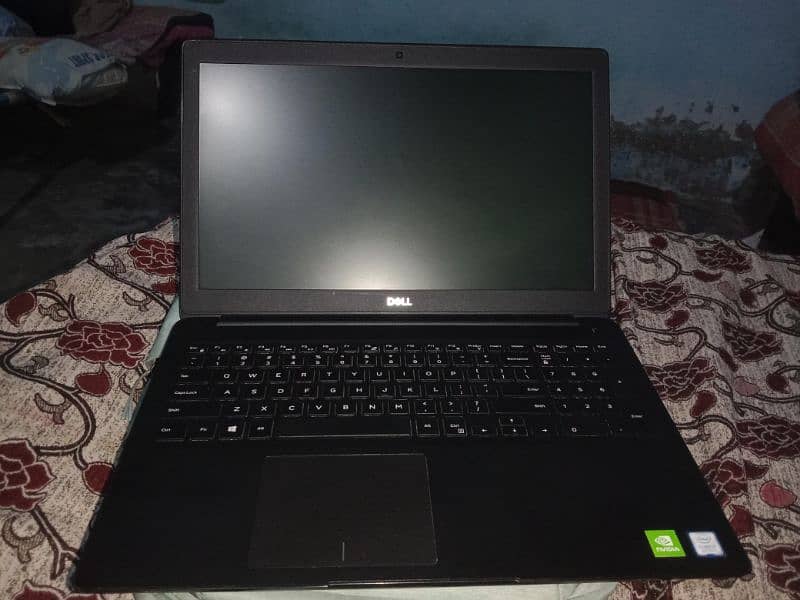 Dell Latitude 3500 1