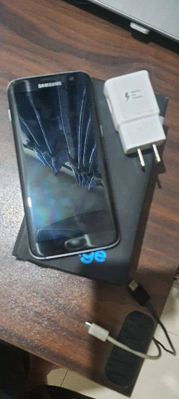 samsung s7 edge / 4 Gb / 32 gb 6