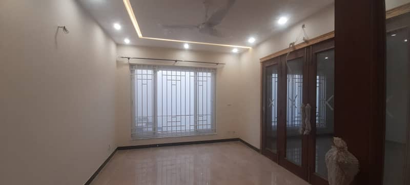 10 Marla House Is Available For Rent In Bahria Town Phase 7 Rawalpindi 10