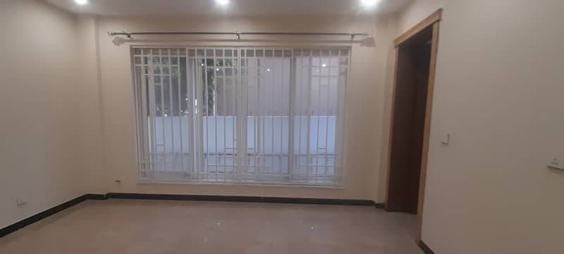 10 Marla House Is Available For Rent In Bahria Town Phase 7 Rawalpindi 12