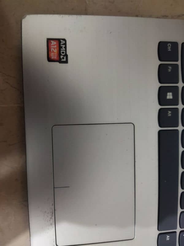 laptop Lenovo IdeaPad A12 Radeon 7th Gen 7