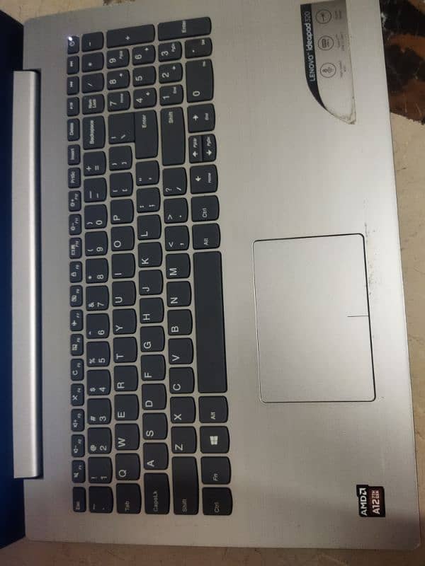 laptop Lenovo IdeaPad A12 Radeon 7th Gen 8