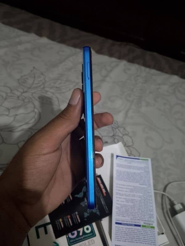 Infinix note 12 8/128 with original box charge,03271060622 8