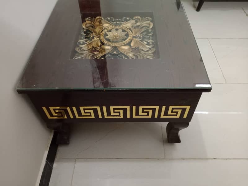 Centre table Rs. 7000/=(03471236779) 1