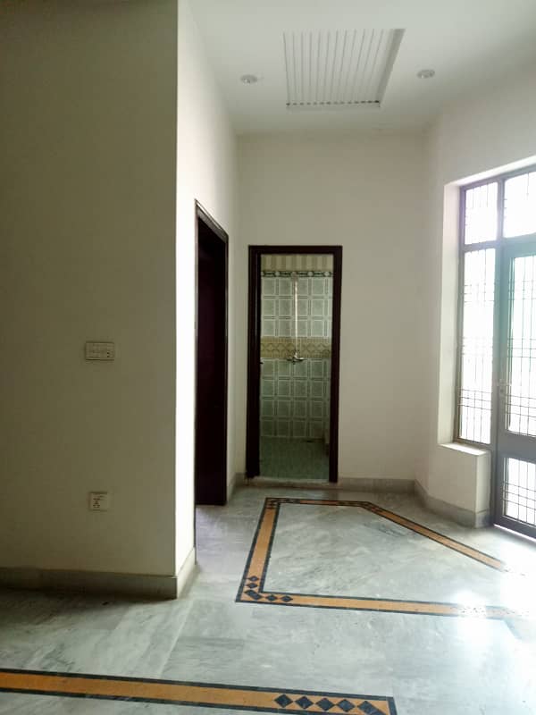 10 marla house for rent in judacial colony for Family and Silent office (Call center + Software house) 4