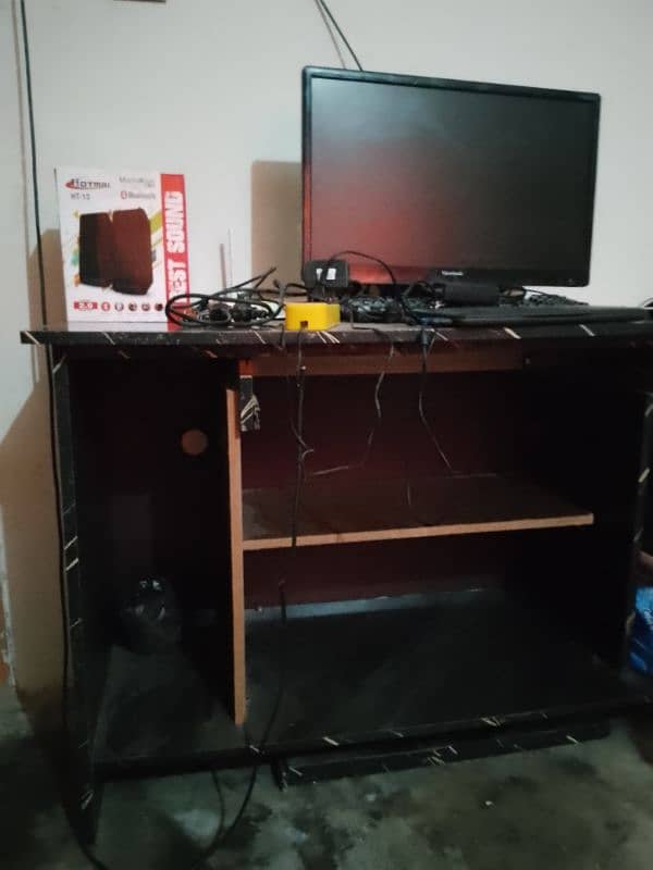 Computer Table for Sale Urgent 3