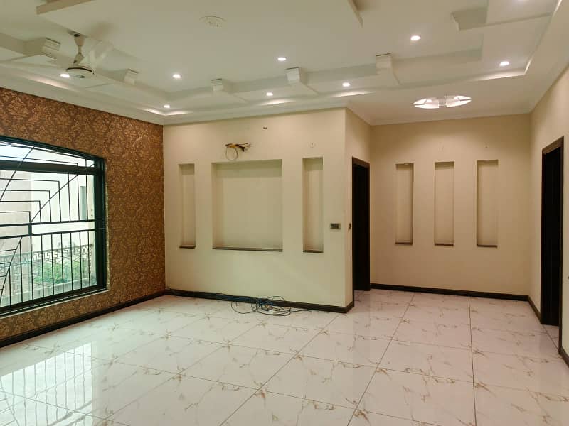 One Kanal Luxurious House With Basement Available For Rent At Prime Location Of DHA Phase 5 22