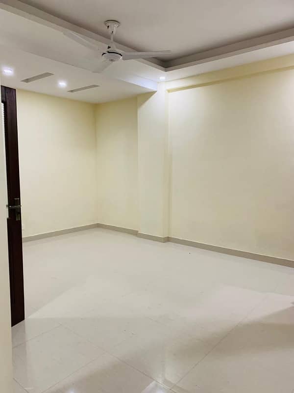 3 Bedrooms Apartment For Rent in E-11 Islamabad 3