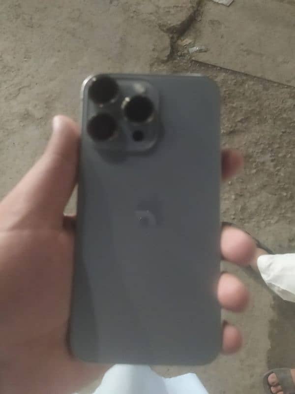 iPhone XR  converted into 15 por 0