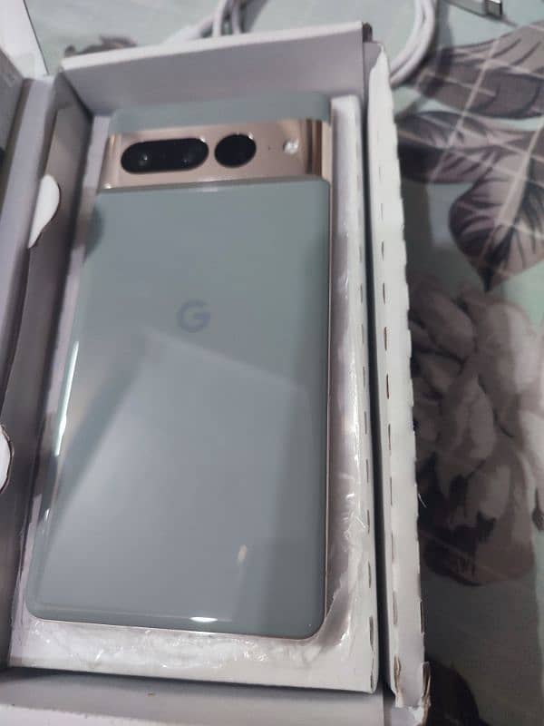 Google pixel 7pro 12/128. ( USA import) non pta 4 month sim working 3