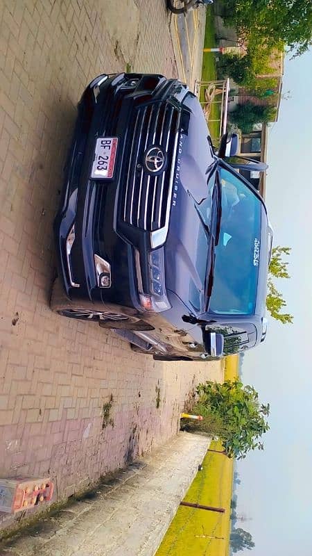 Toyota Land Cruiser 2008/13 Karachi registered 1