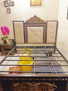 Iron Bedset in Excellent Condition, Double bed set 0