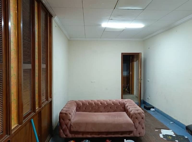 8 Marla 1st Floor Office For Rent In DHA Phase 3,Block Y, Lahore. 2