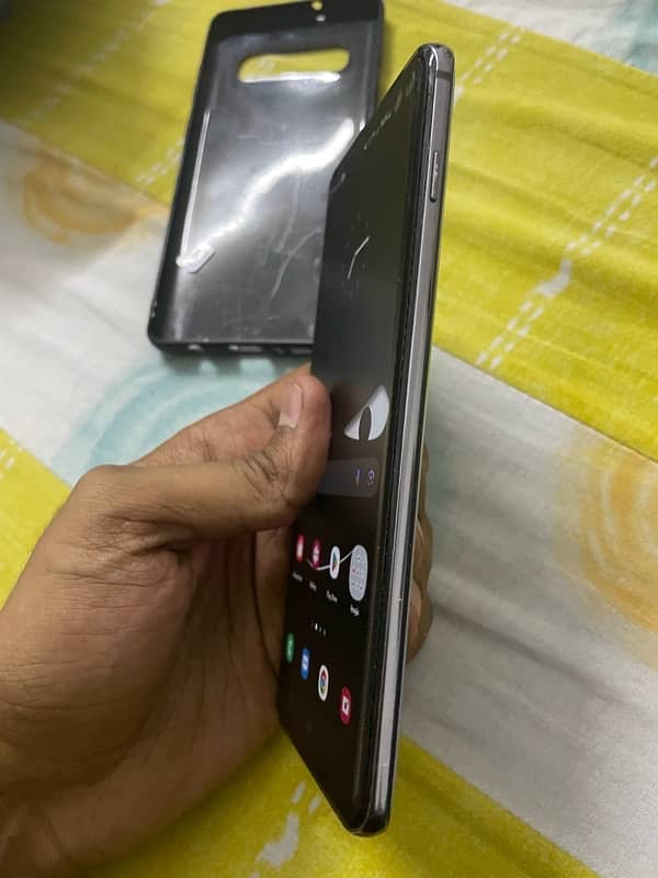 Samsung s10plus 8/128 4