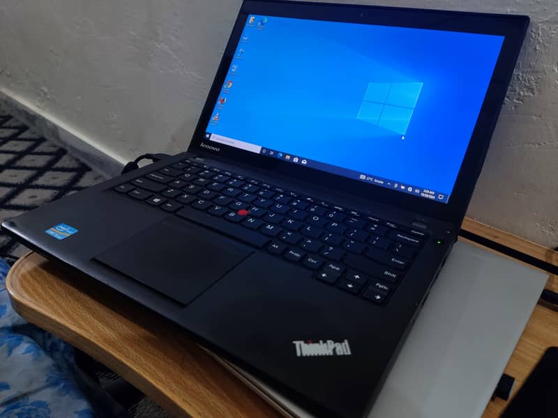 Lenovo ThinkPad X240 for Urgent Sale 2