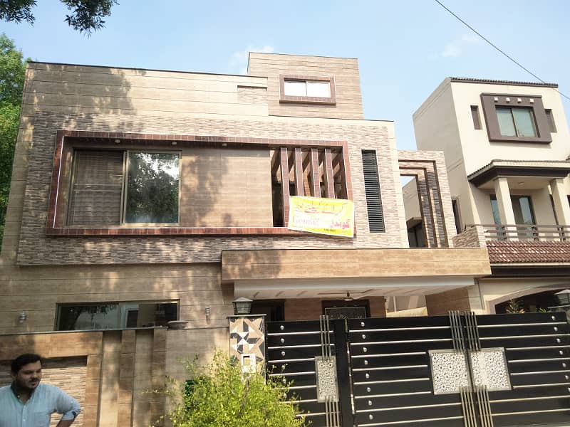 10 Marla Like New House For Rent In Bahria Town Lahore 26