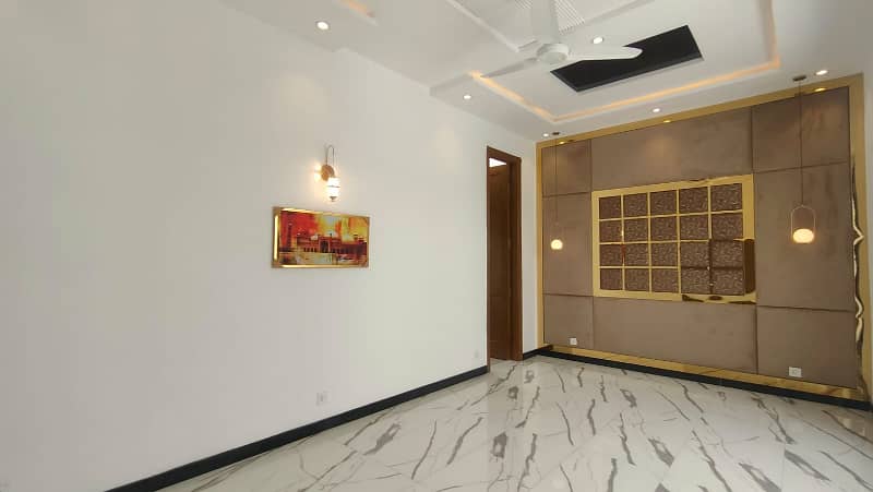 20-Marla Full House For Rent In DHA Ph-3 Lahore Owner Built House. 19