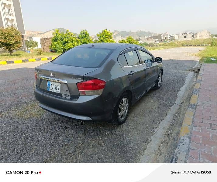 Family Used Honda City 2011 in Excellent condition for Sale 1