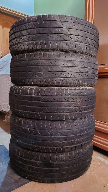 195/60 R16 Tubeless Tyers for Sale 1