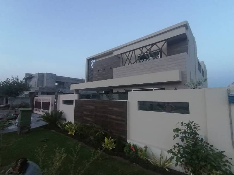 1 Kanal Bungalow Available For Rent In DHA Phase 5 With Super Hot Location 1