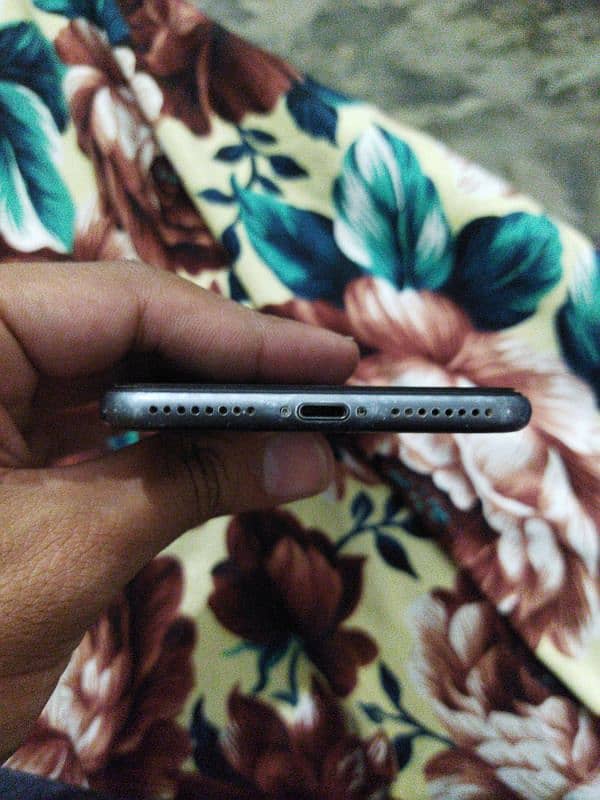 I phone 8 plus LLA model non pta 256 3