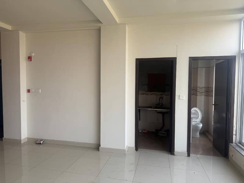 8 Marla Floor available for rent in DHA Phase 3 0