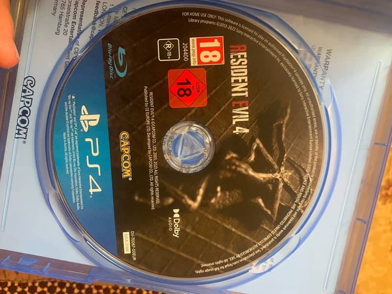 I am selling my resident evil 4 remake 1