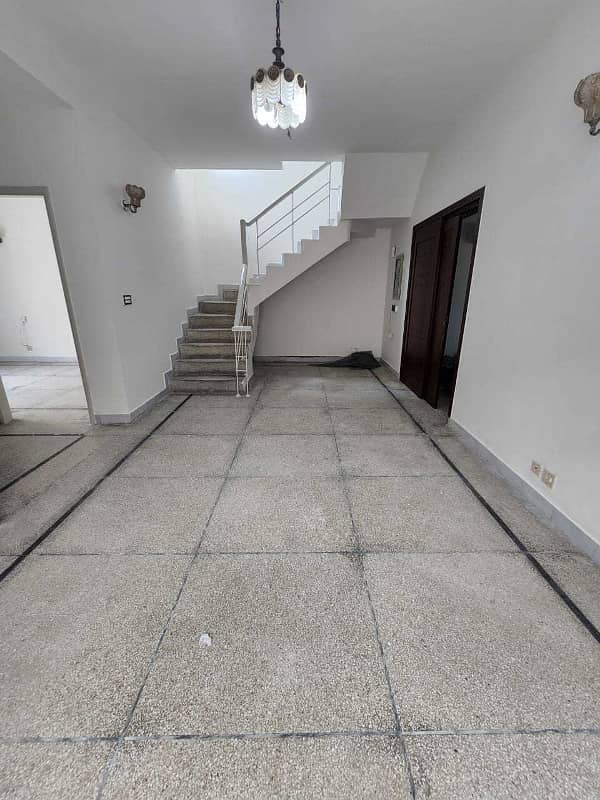 10 Marla Eden House With Gas Available For Rent In Lake City Sector M7A 11