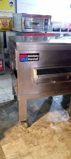 pizza oven conveyor middle by marshall// gasro// jk// dough mixer 0