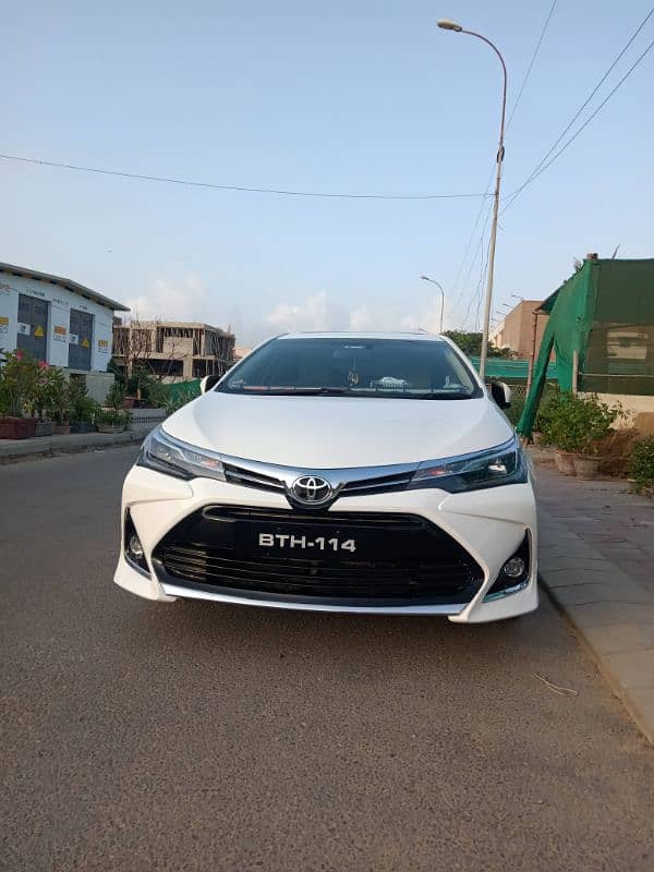 Toyota Corolla Grande X 1.8  BEIGE INTERIOR 2021 3