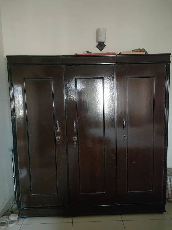 Pure Wood King Bed & Wardrobe Urgent Sale 3