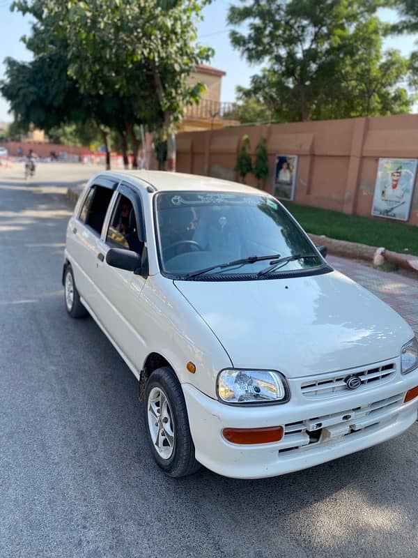 Daihatsu Cuore 2010 3