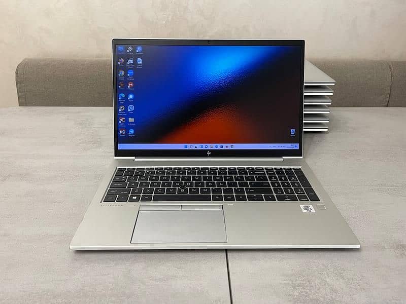 *HP Elitebook 850 G7*  Core i5 Gen: 10th Ram: 16GB SSD: 256GB NVMe 1