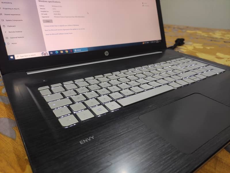 Hp envy 17 Gaming Laptop 2