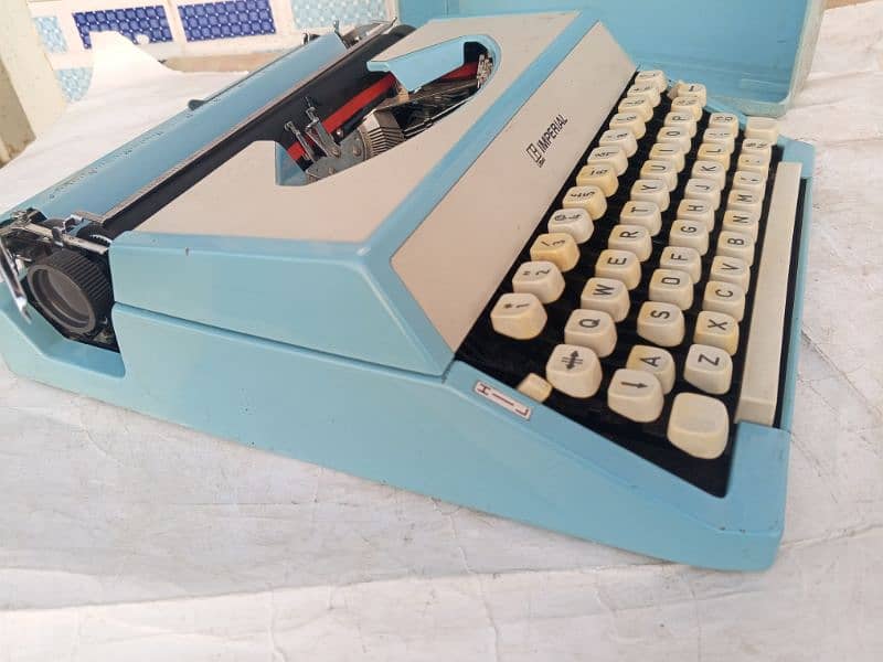 Typewriter manual imperial 7