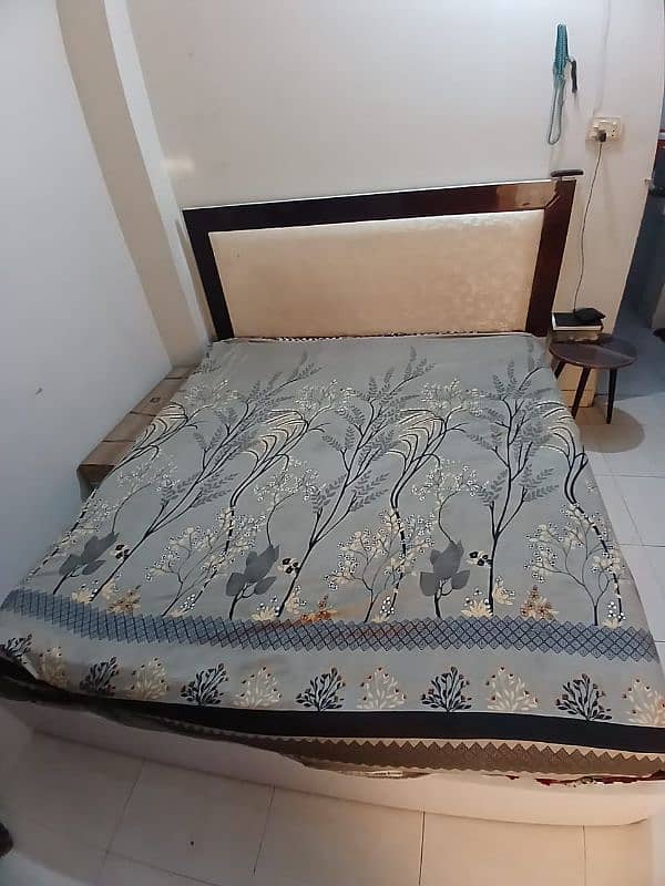 modern bed queen size 6×6.5 0