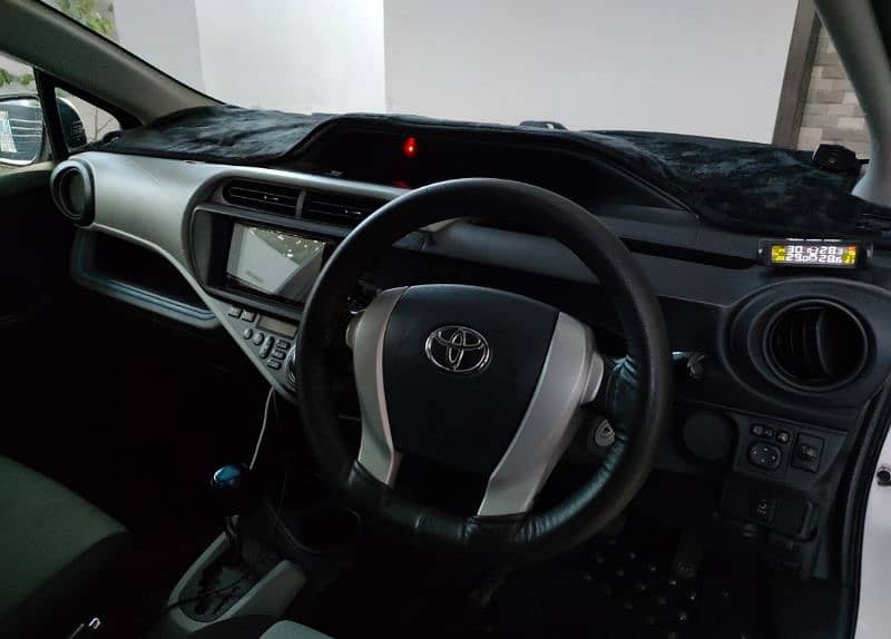 Toyota Aqua 2014 10