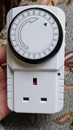 24 Hour Mechanical Mains Plug In Timer Switch Time Clock Socket UK.