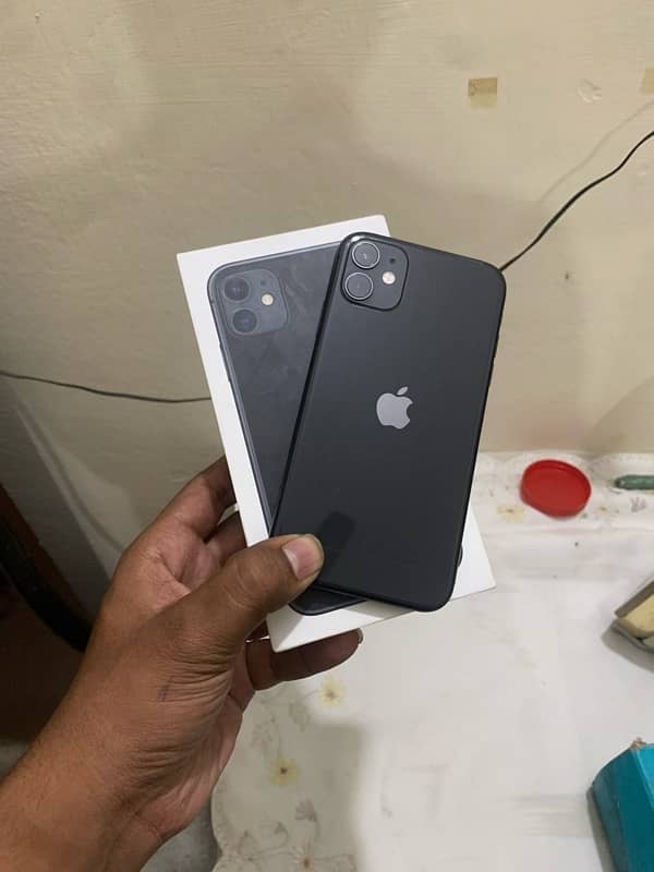 i phone 11 Fu with box 4months sim time avail urgent sale 1