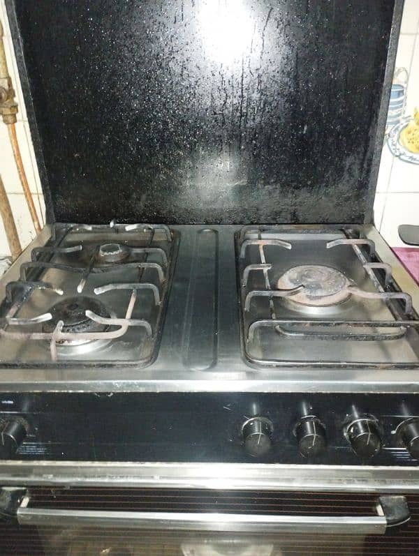 oven in good condition 4