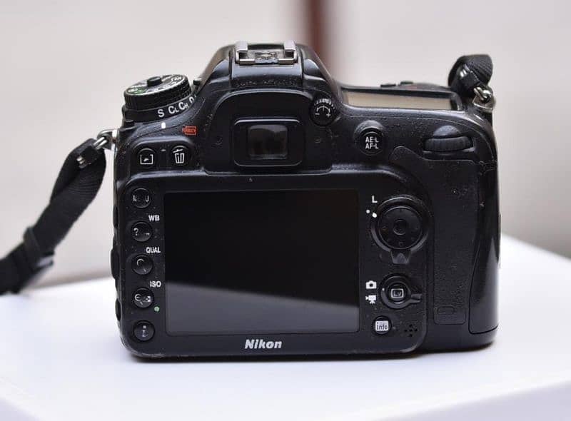 Nikon D7200 body only 7