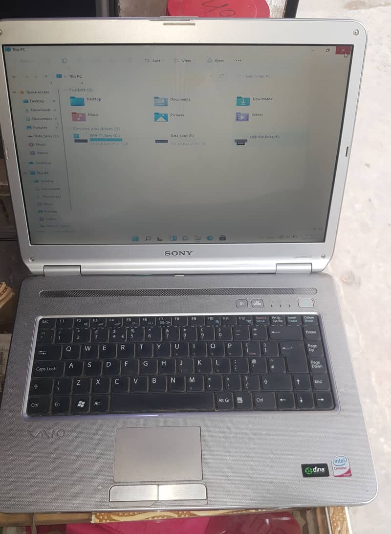 Sony Vaio Laptop VGN-NR21Z 9