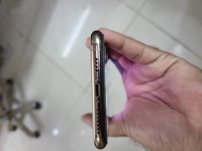 iPhone XS Max 512 GB dual sim physical approved 4