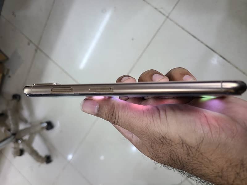 iPhone XS Max 512 GB dual sim physical approved 7