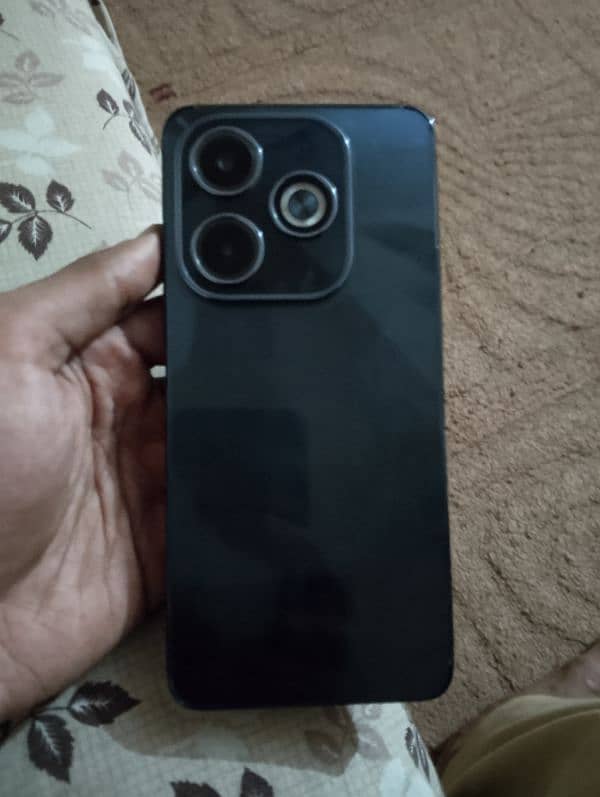 Infinix hot 40i 8+8/128 condition brand new  03219290089 1