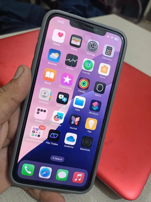 IPHONE 11 PRO MAX 1